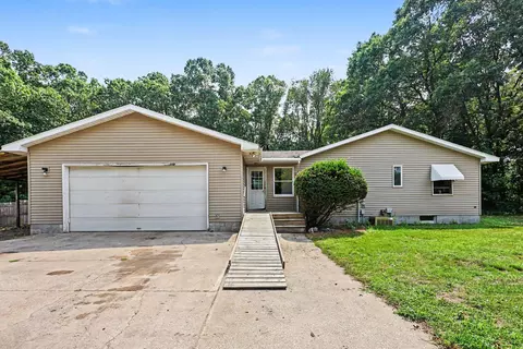 16200 152nd Ave, Spring Lake, MI 49456