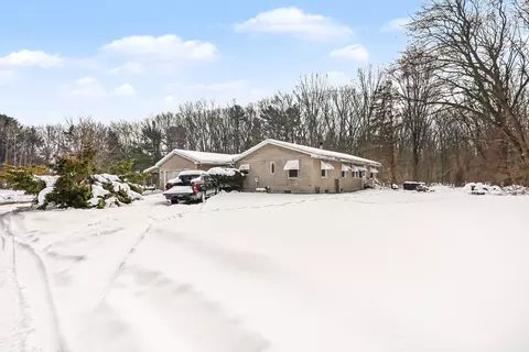 16200 152nd Ave, Spring Lake, MI 49456