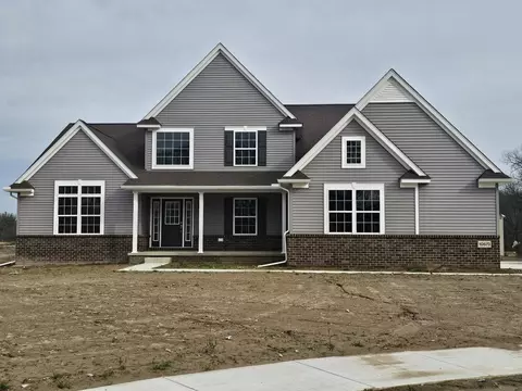 10637 Valley View Dr, Saline, MI 48176