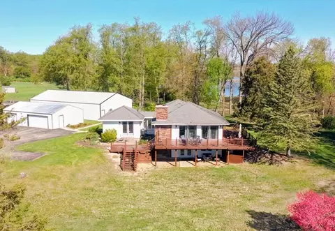 4041 Case Dr, Union City, MI 49094