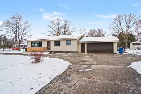 1607 Elm St, Otsego, MI 49078