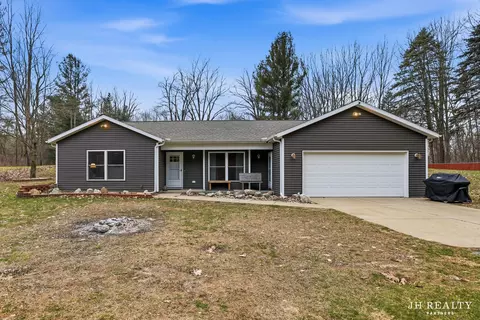 5803 84th St SE, Caledonia, MI 49316