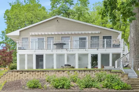 13233 Pleasant Dr, Union, MI 49130