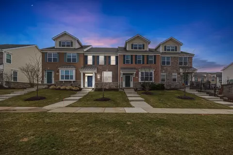 2794 Ashcombe Dr, Ann Arbor, MI 48105