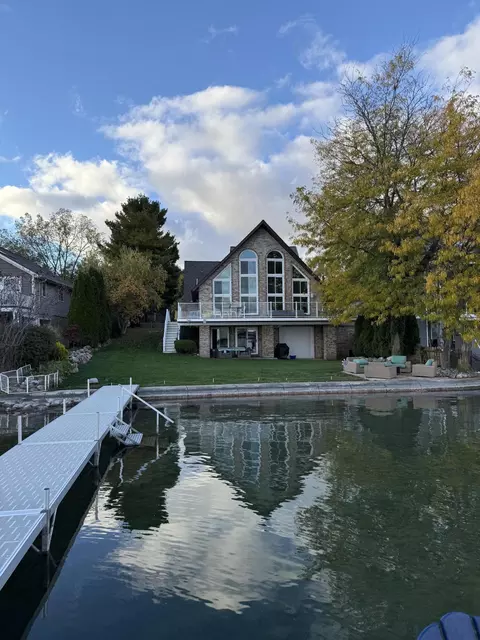 2628 E Shore Dr, Portage, MI 49002
