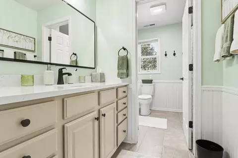 Bath - 228 Hatch Ave, Coldwater, MI 49036 photo 2 of 6