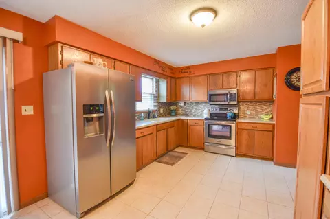 Kitchen - 444 Simco Dr, Coldwater, MI 49036 photo 2 of 5