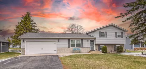 444 Simco Dr, Coldwater, MI 49036