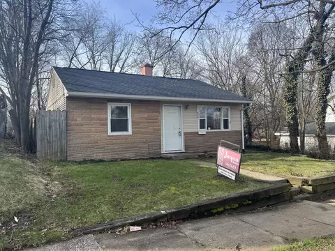 826 Fulton St, Kalamazoo, MI 49001