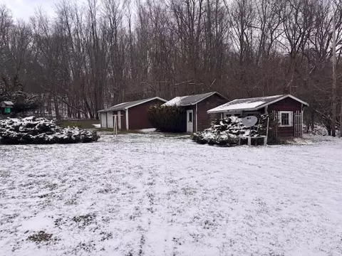 Exterior - 14789 E Augusta Dr, Augusta, MI 49012 photo 6 of 8
