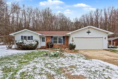 14789 E Augusta Dr, Augusta, MI 49012