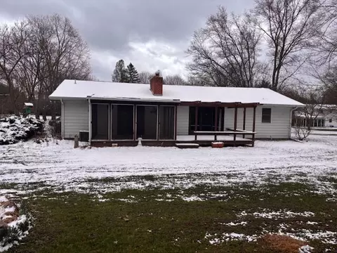 Exterior - 14789 E Augusta Dr, Augusta, MI 49012 photo 5 of 8