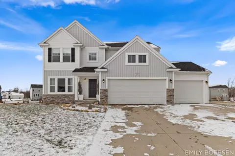 4183 Springhill Dr, Hudsonville, MI 49426