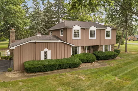 3540 Meadow Ln, Saline, MI 48176