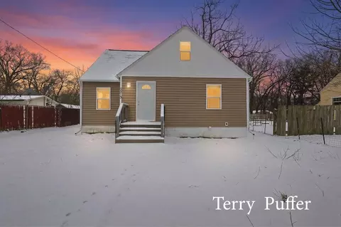3213 Mona St, Muskegon, MI 49444