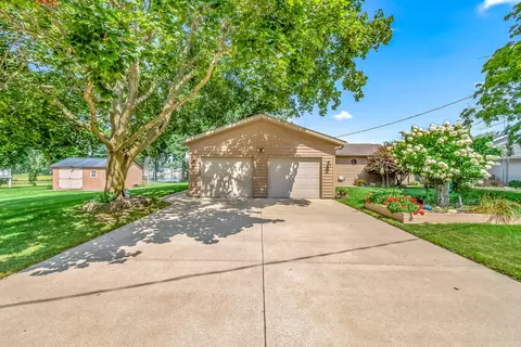 658 Fair Dr, Bronson, MI 49028 photo 3