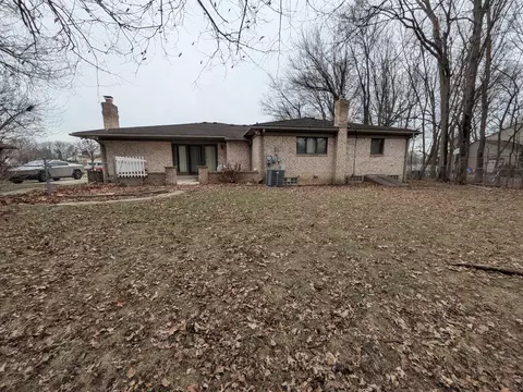 11235 Common Rd, Warren, MI 48093