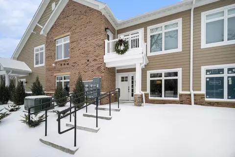 634 Boardwalk Ln, Dexter, MI 48130