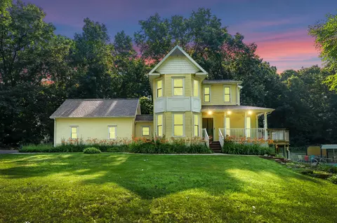 1070 N 3rd St, Kalamazoo, MI 49009