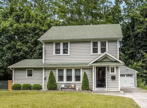 2010 Commonwealth Ave, Kalamazoo, MI 49006