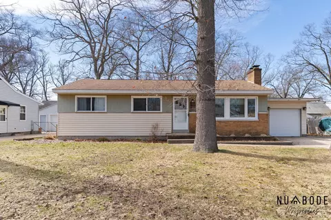 3447 Chippewa Dr, Norton Shores, MI 49441