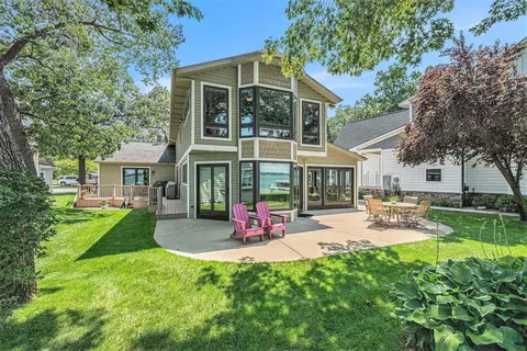 10148 Harris Dr, Portage, MI 49002