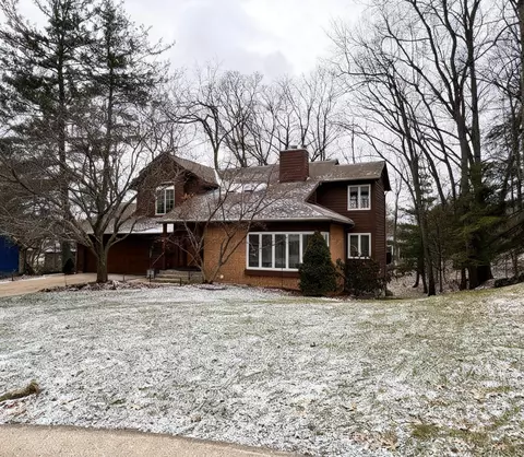 6384 Drumlin Ct SE, Ada, MI 49301