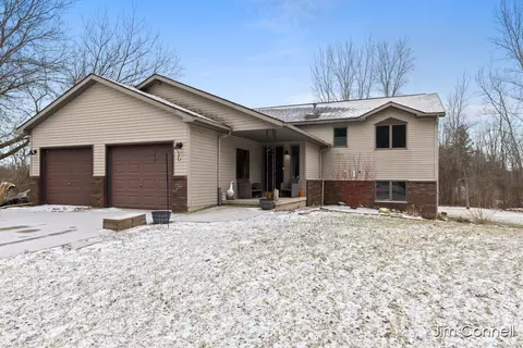270 14 Mile Rd NW, Sparta, MI 49345