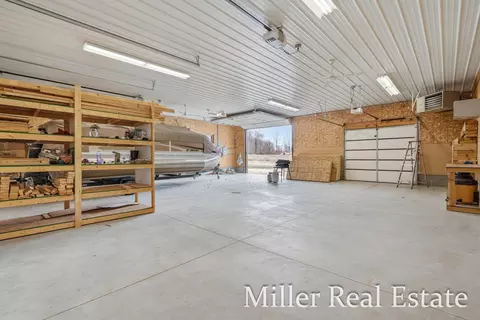 153 Sunset Dr, Dowling, MI 49050 photo 9