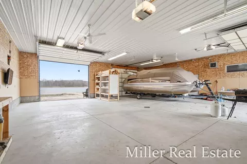 153 Sunset Dr, Dowling, MI 49050 photo 8