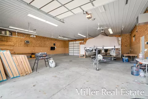 153 Sunset Dr, Dowling, MI 49050 photo 10