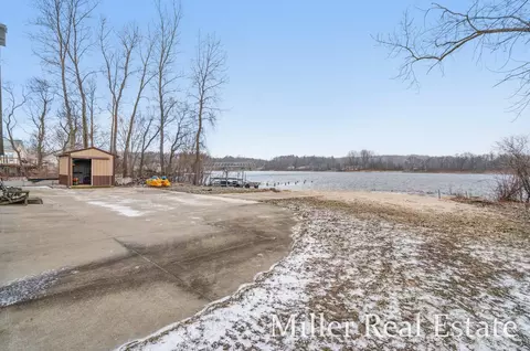153 Sunset Dr, Dowling, MI 49050 photo 19