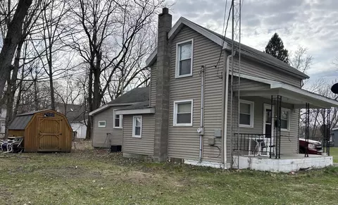 403 Walnut St, Dowagiac, MI 49047