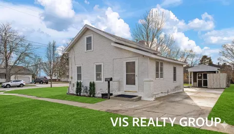 319 Visser St, Spring Lake, MI 49456