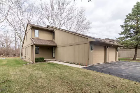 527 Park Pl, Saline, MI 48176