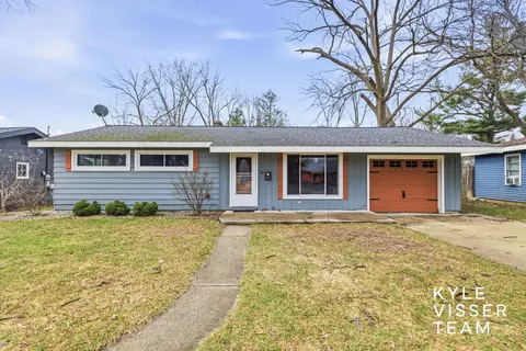 1661 Herrick Ave NE, Grand Rapids, MI 49505