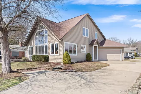 2087 Richardson Ave, Holland, MI 49424