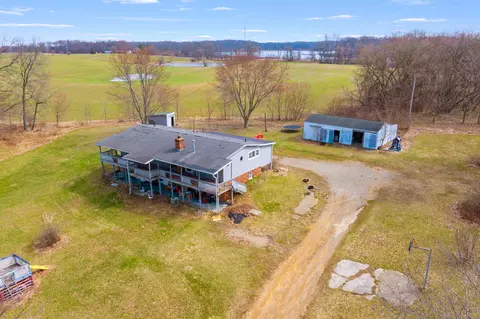 11861 Floria Rd, Delton, MI 49046