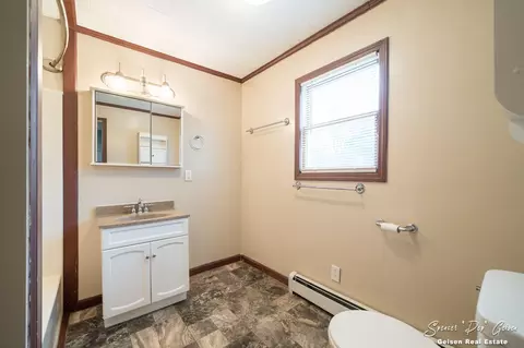 Bath - 5856 Kiddville Rd, Belding, MI 48809 photo 1 of 2