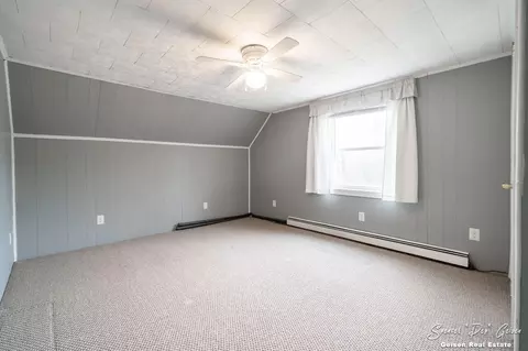 Bedroom - 5856 Kiddville Rd, Belding, MI 48809 photo 4 of 6