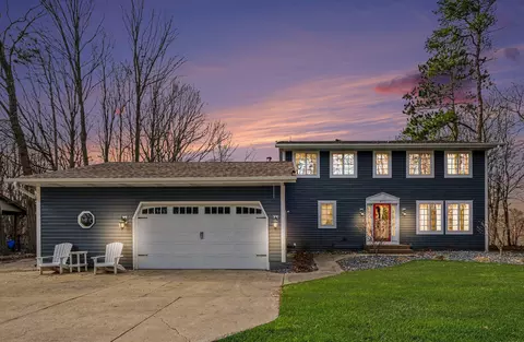 415 Vista Ln, Fremont, MI 49412