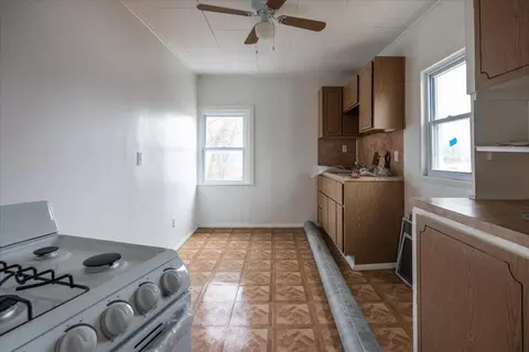 Entry Way - 35457 Brush St, Wayne, MI 48184 photo 4 of 4
