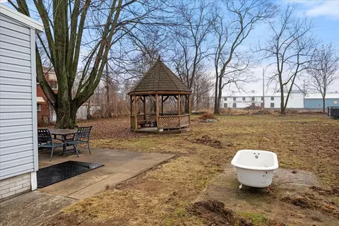 Exterior - 35457 Brush St, Wayne, MI 48184 photo 3 of 5
