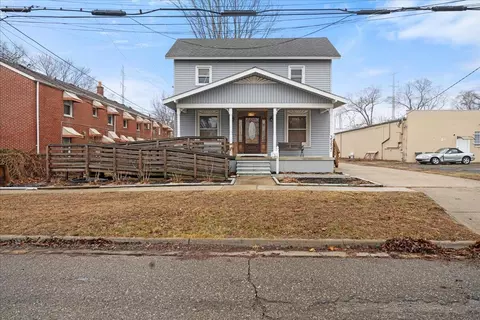 35457 Brush St, Wayne, MI 48184