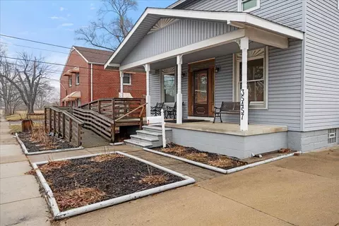 Exterior - 35457 Brush St, Wayne, MI 48184 photo 2 of 5