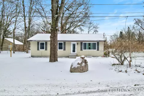100 W Brooks St, Newaygo, MI 49337