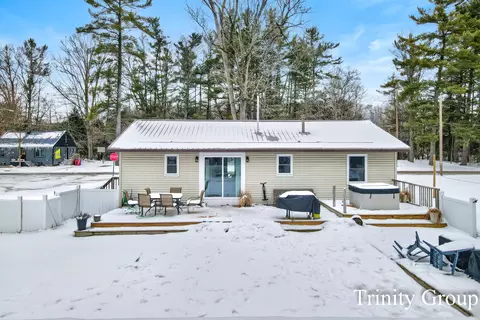 Exterior - 100 W Brooks St, Newaygo, MI 49337 photo 1 of 5