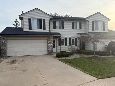 518 Lawrence Ave #5, Wayland, MI 49348