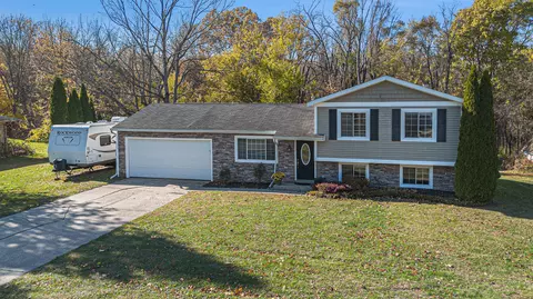 11108 Berry St, Berrien Springs, MI 49103