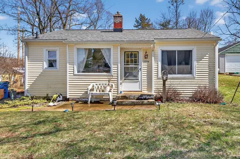 1734 Texel Dr, Kalamazoo, MI 49048